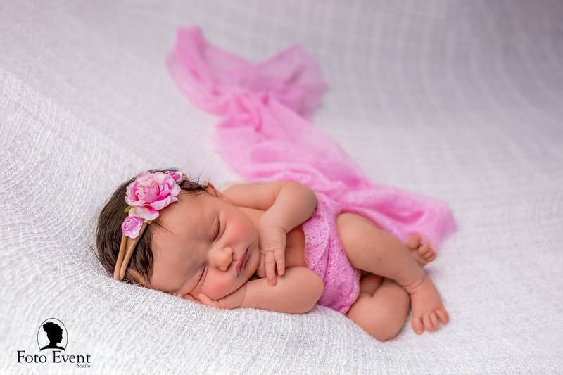 041-2019-12-20-newborn-alice-gambino-080-web
