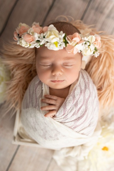 047-2022-05-13-Newborn-Lara-Castronovo-092_edit