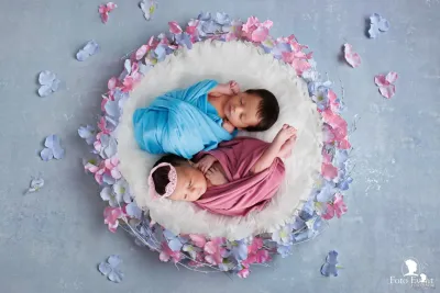 newborn-neonato-dormiente-coperta-azzurra-agrigento.webp